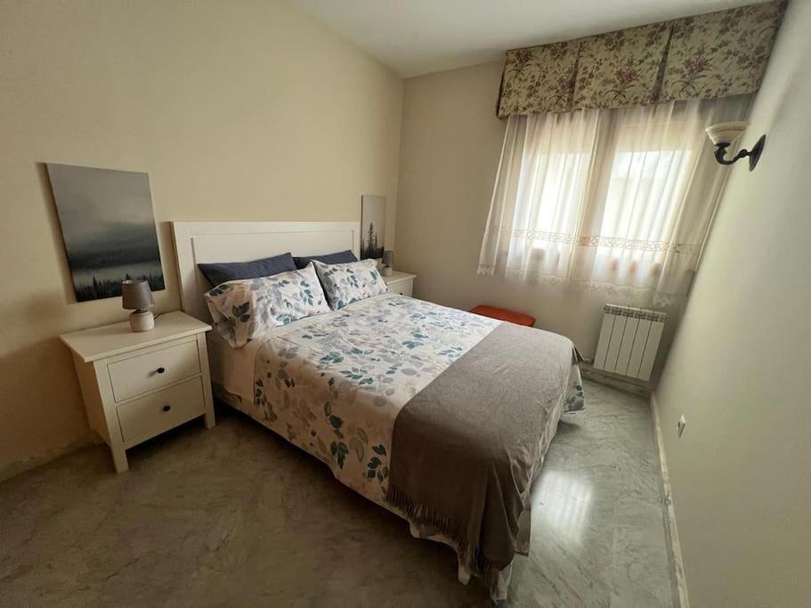 Apartamento Enriqueta Lozano กรานาดา ภายนอก รูปภาพ